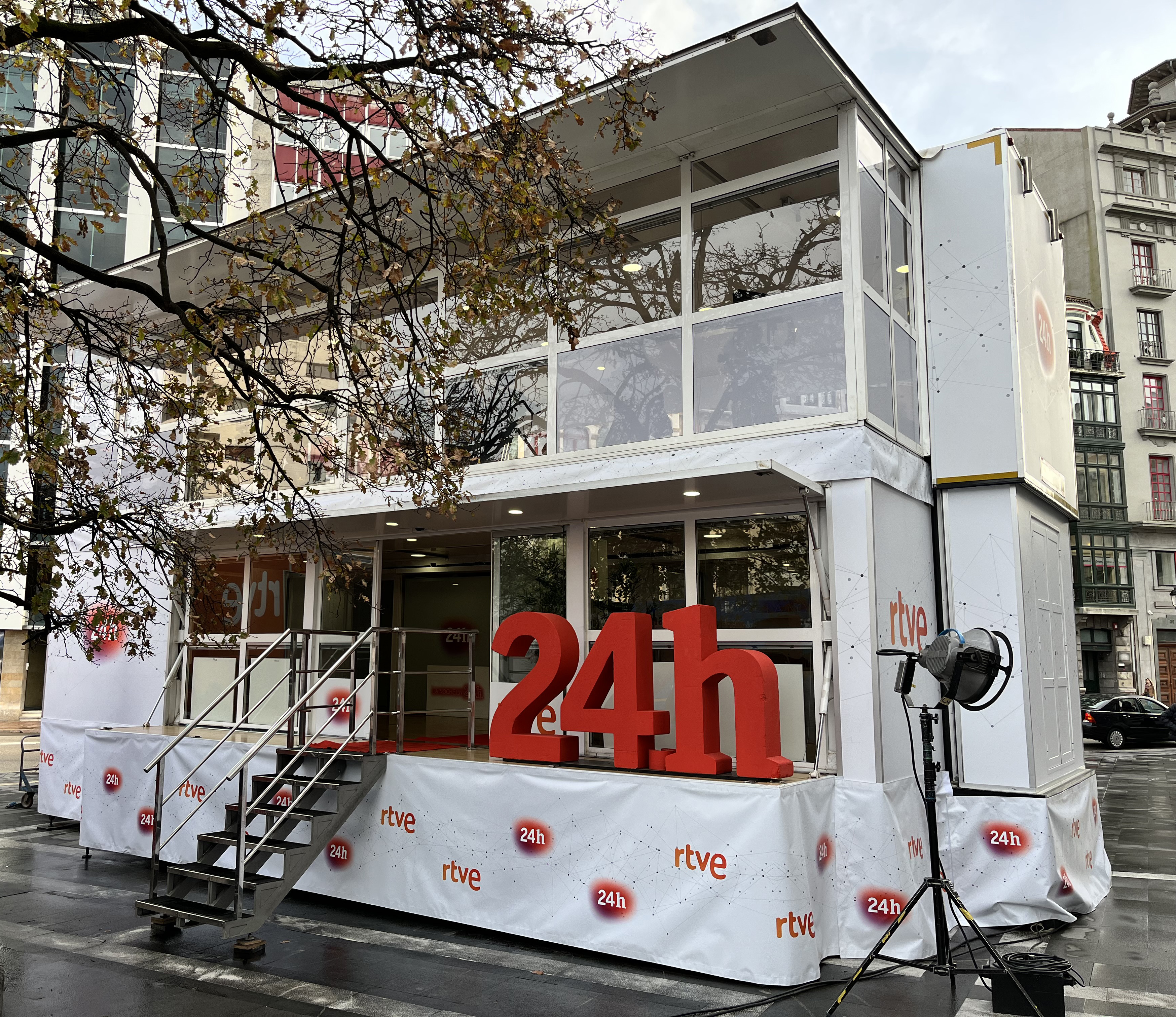 La Noche en 24 horas