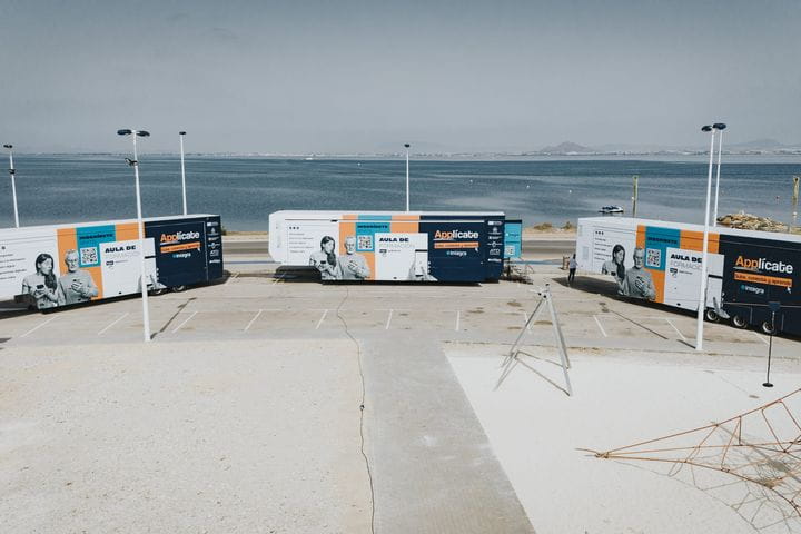 Campaña ‘Applícate, sube, conecta y aprende’