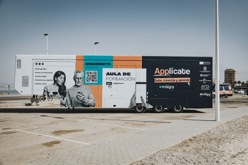 Campaña ‘Applícate, sube, conecta y aprende’