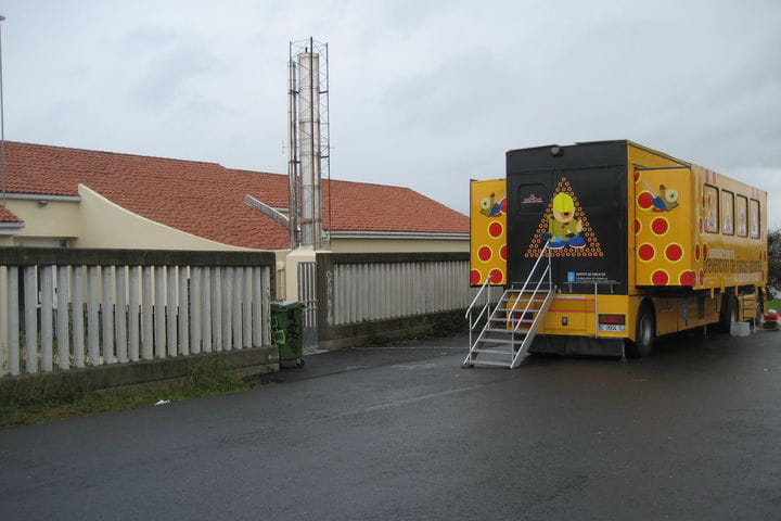 La campaña “Moitollo” acerca a los más pequeños la prevención de riesgos laborales